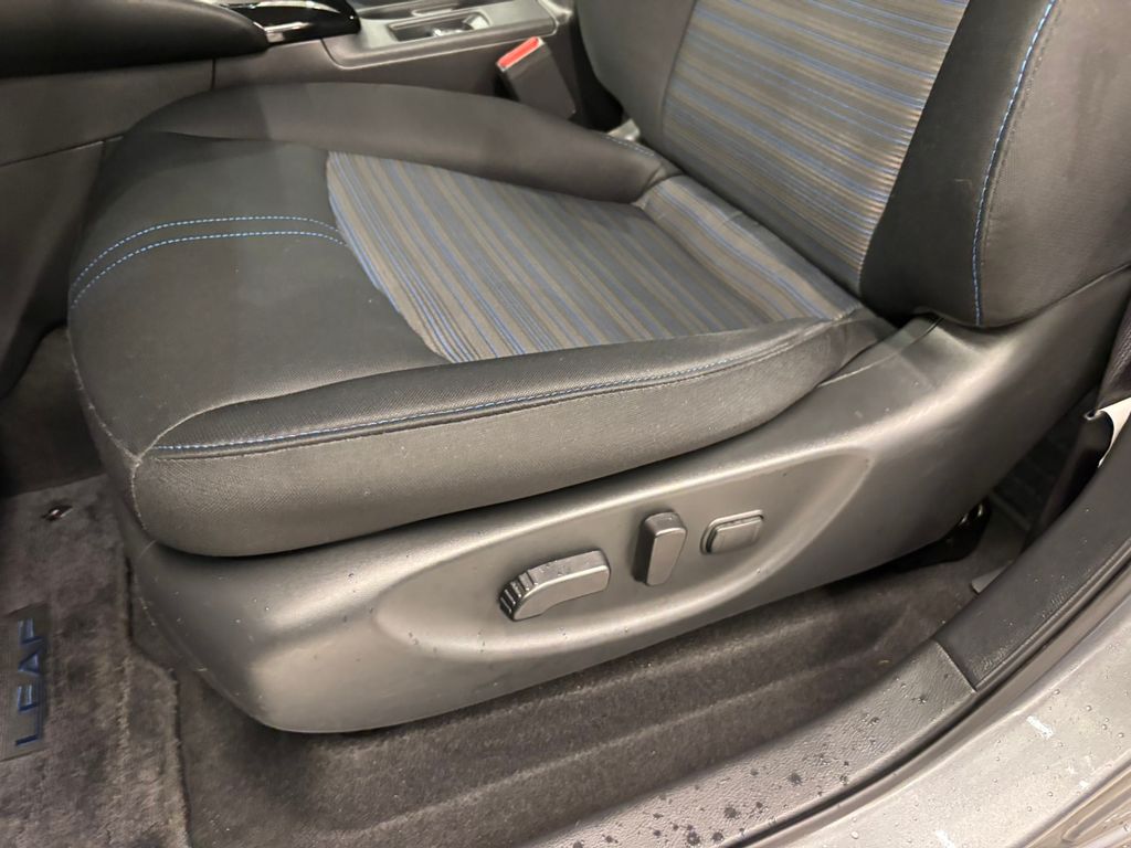 2023 Nissan Leaf SV Plus