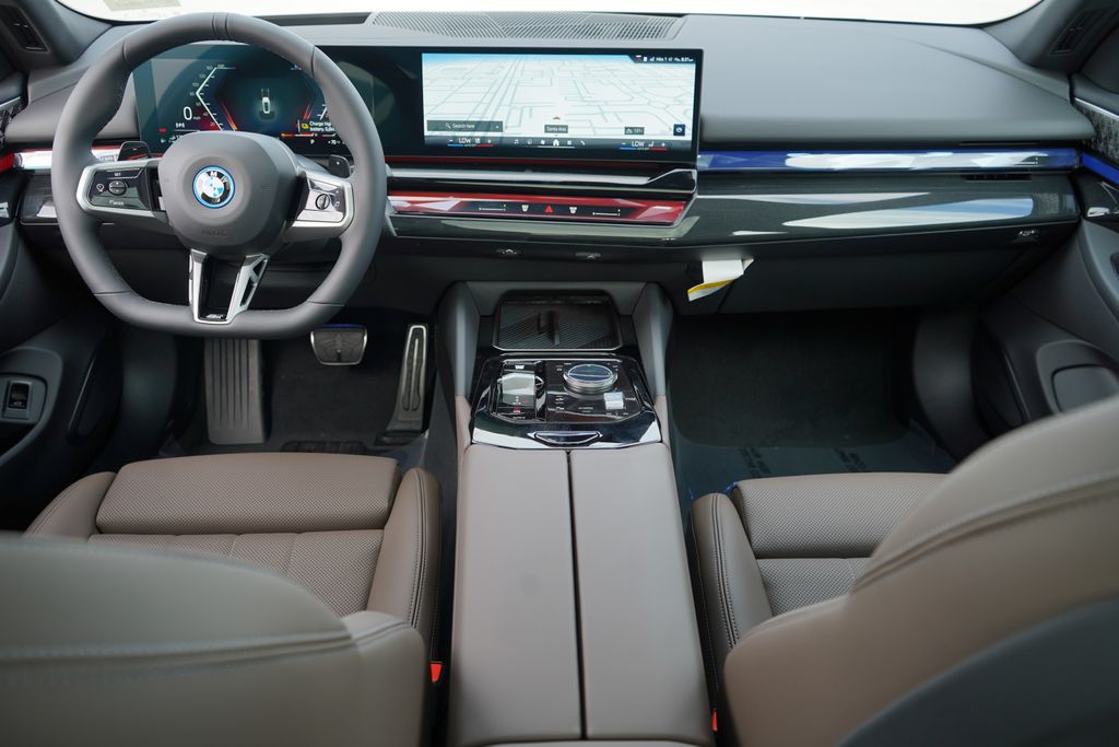 Thumbnail: 2026 BMW 5 Series - 13