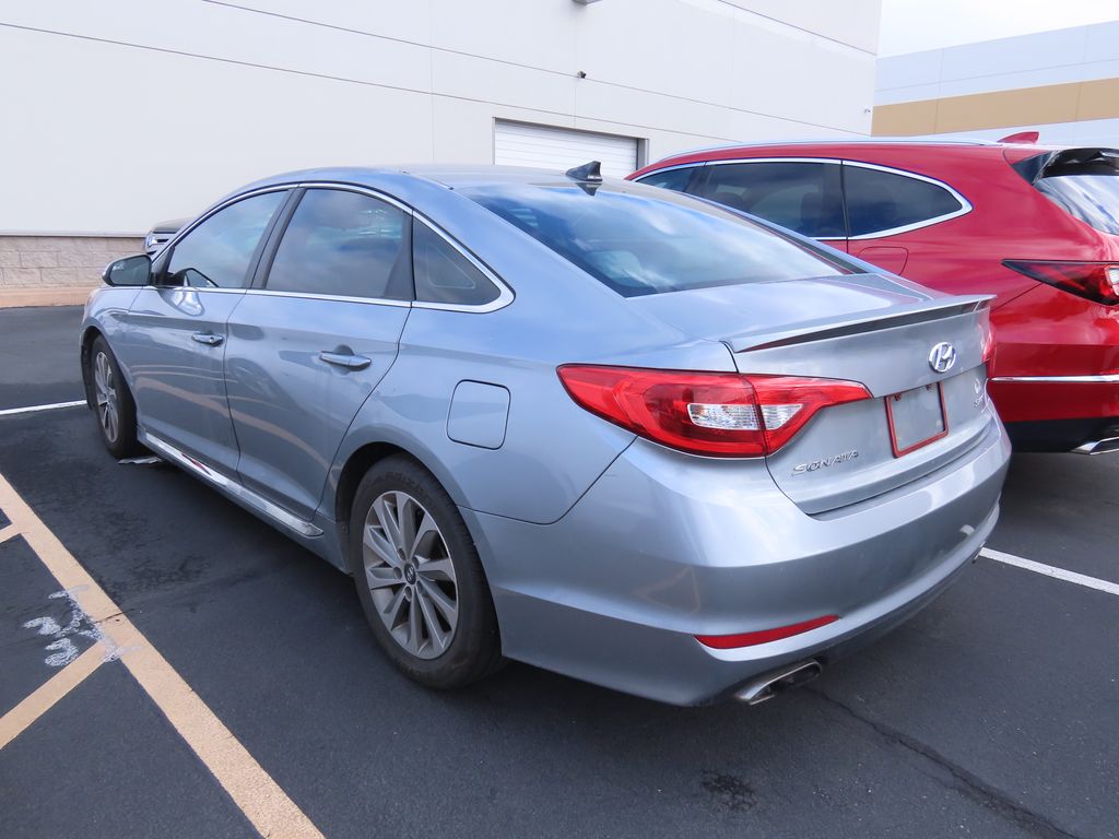 Thumbnail: 2016 Hyundai Sonata - 4