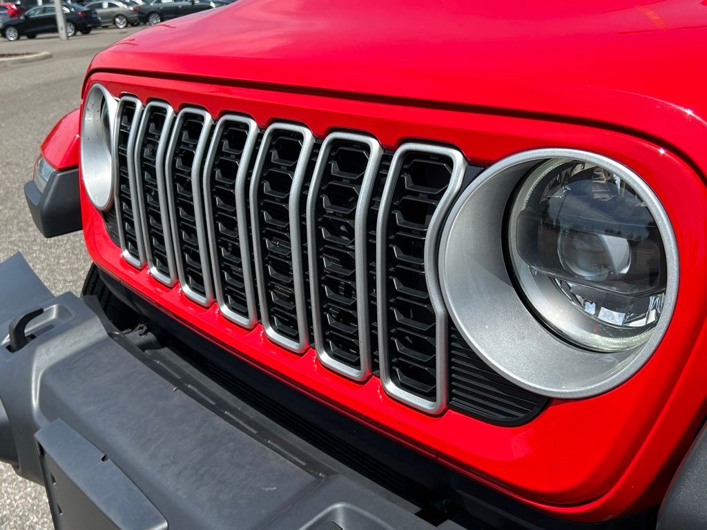 Used 2025 Firecracker Red Clearcoat Jeep Sahara 4xe image 33