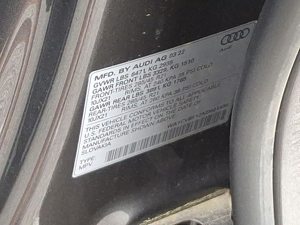 Thumbnail: 2022 Audi Q8 - 28