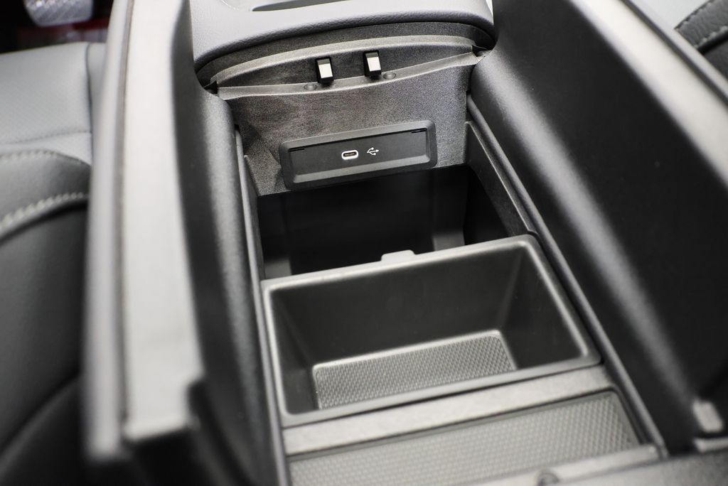 Thumbnail: 2026 Mercedes-Benz GLE - 30