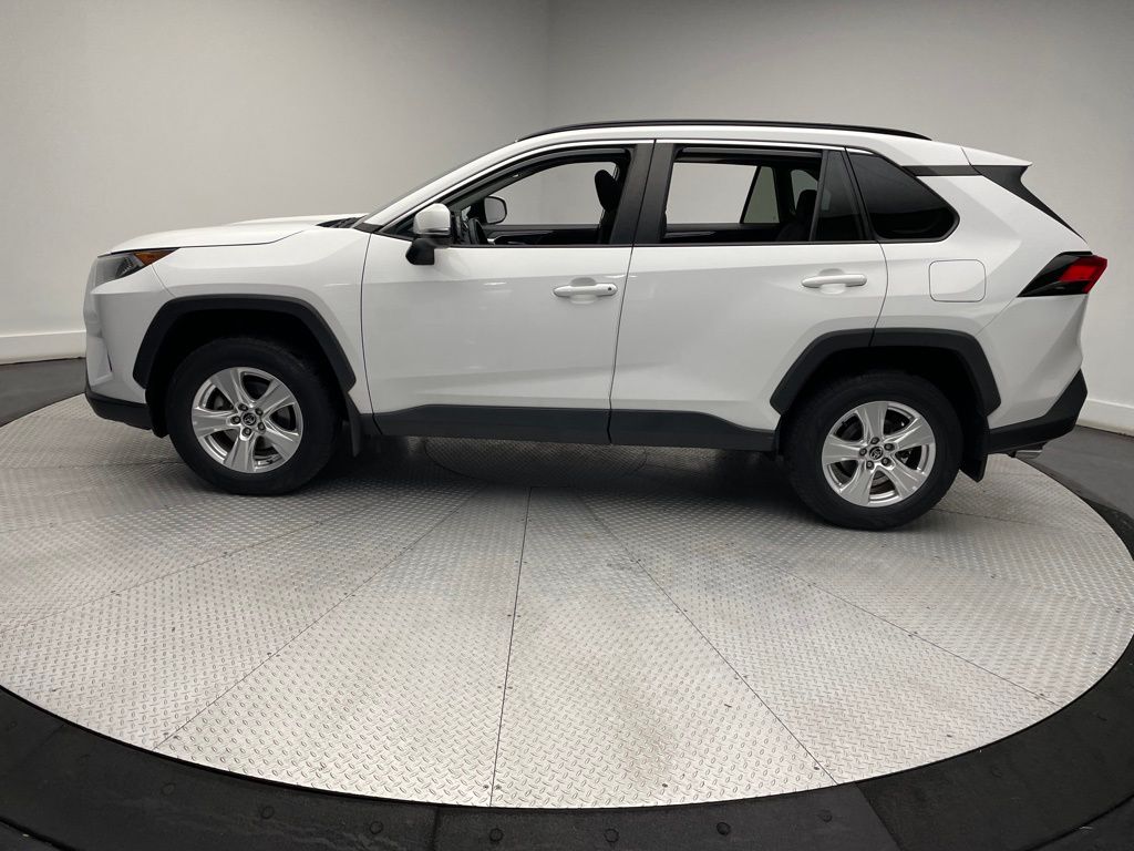 2021 Toyota RAV4 XLE 8