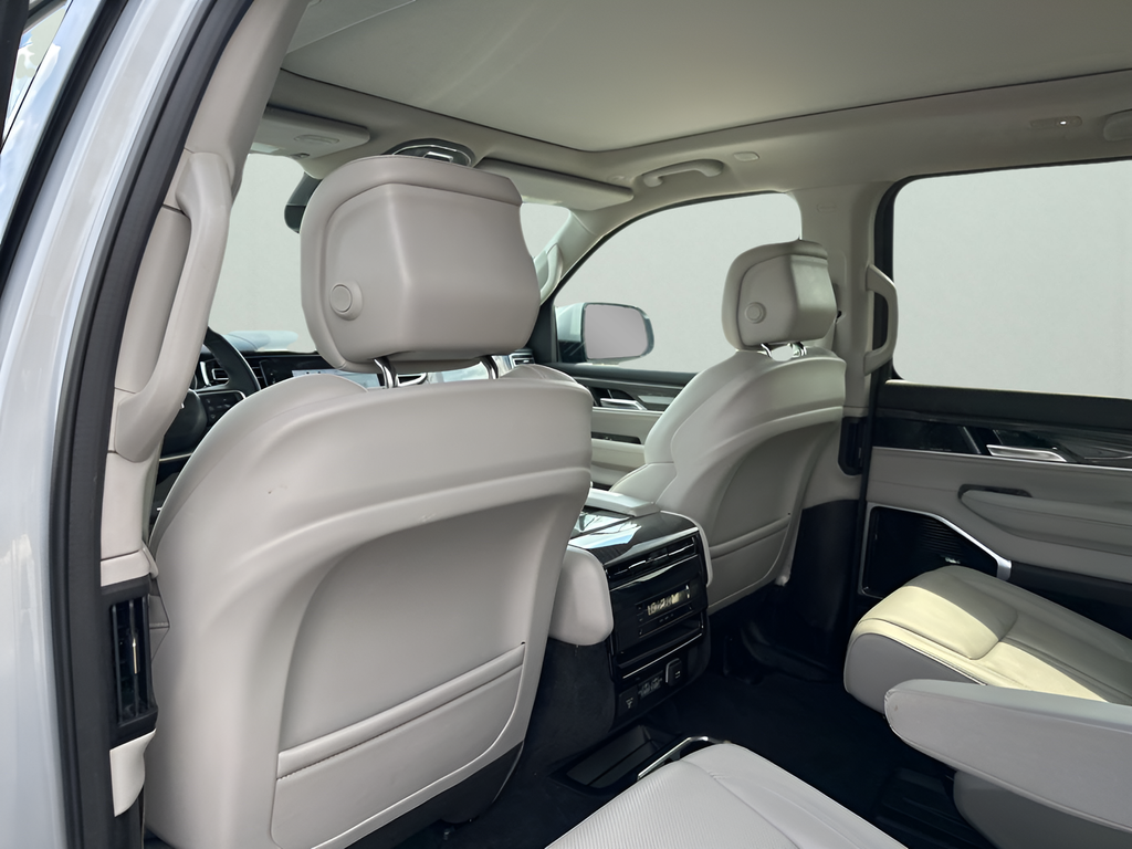 Used Car 2022 Jeep Wagoneer  Series Iii For Sale Under $40,000 In Austin, Texas