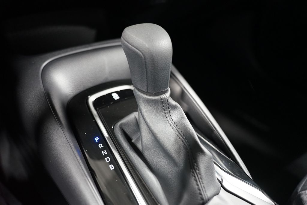 2025 Toyota Corolla LE 21