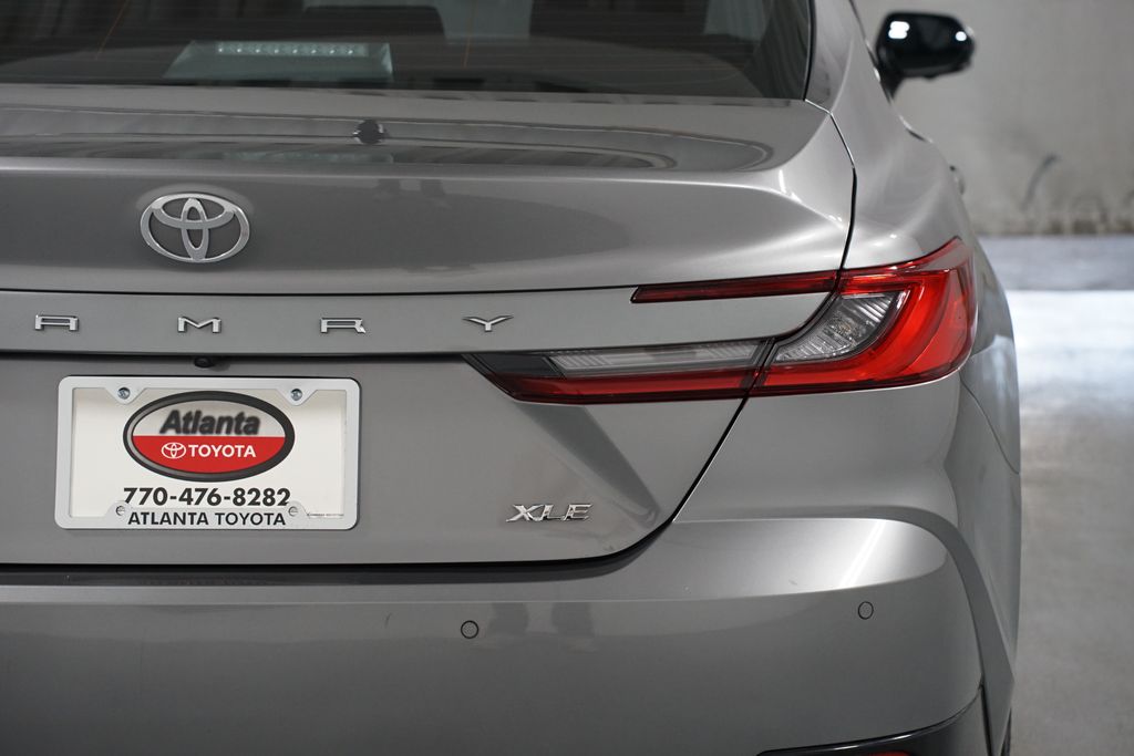 Thumbnail: 2025 Toyota Camry - 10