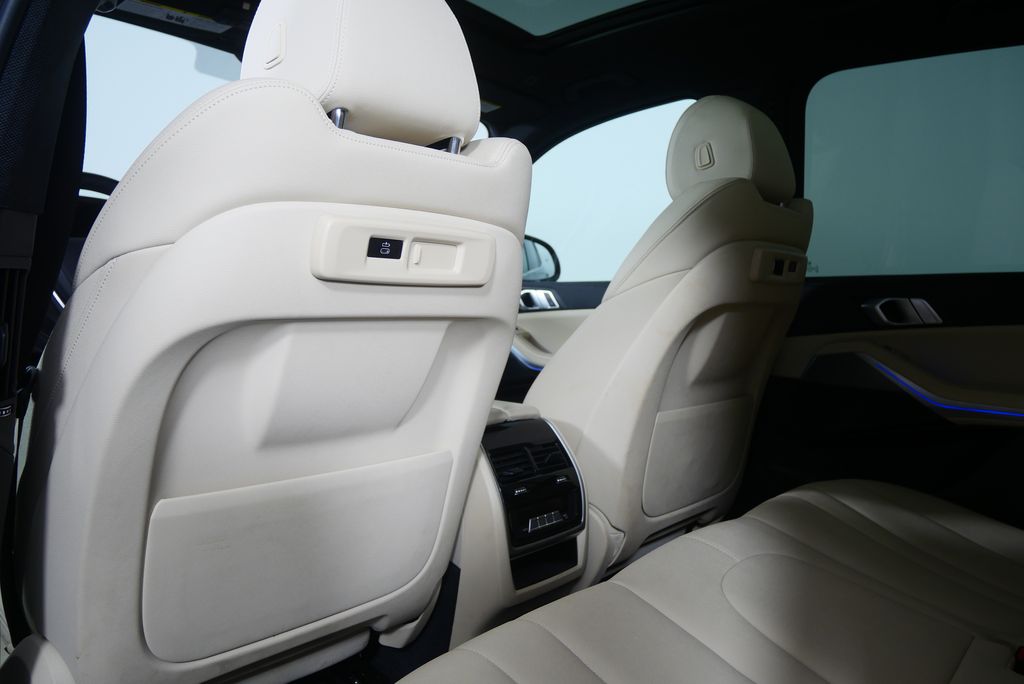 Thumbnail: 2022 BMW X5 - 17