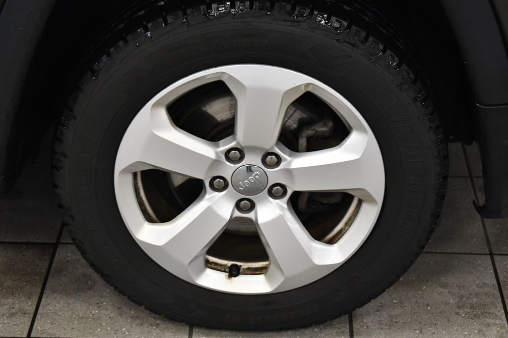 Thumbnail: 2018 Jeep Compass - 11