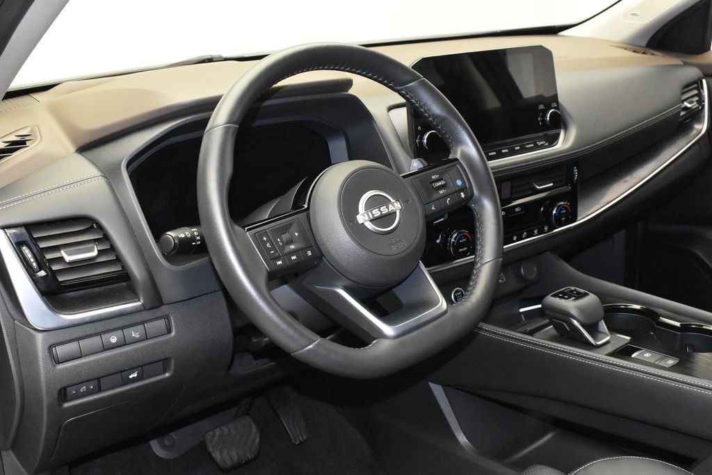 Thumbnail: 2023 Nissan Rogue - 16