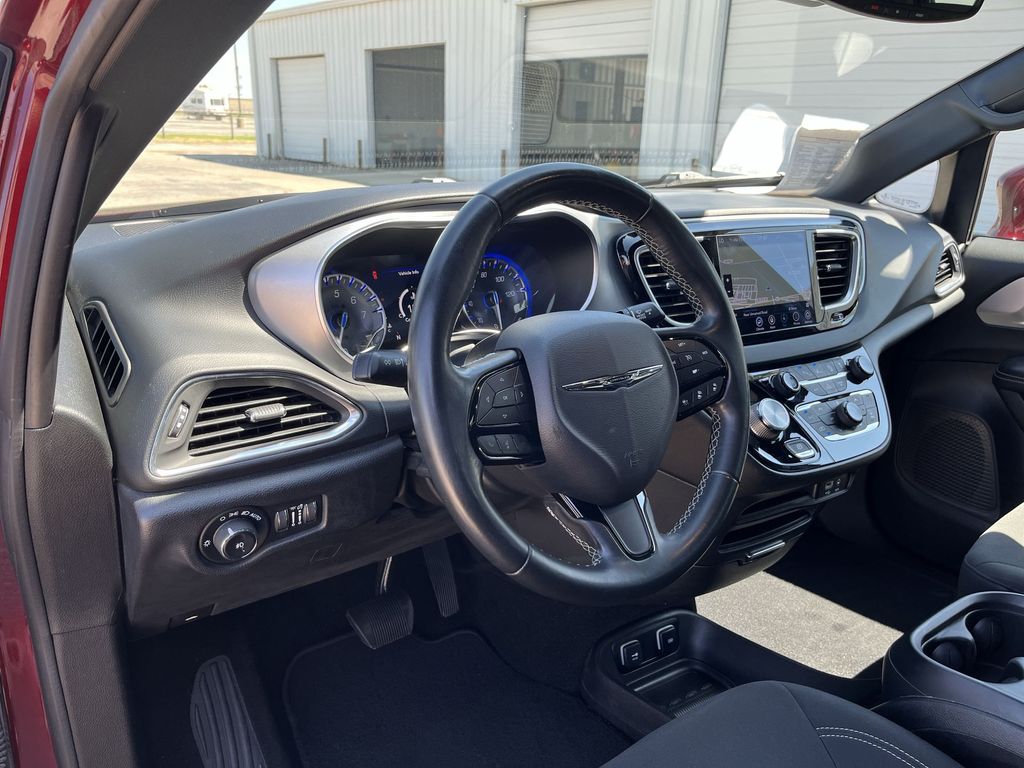 2019 Chrysler Pacifica Touring Plus 10