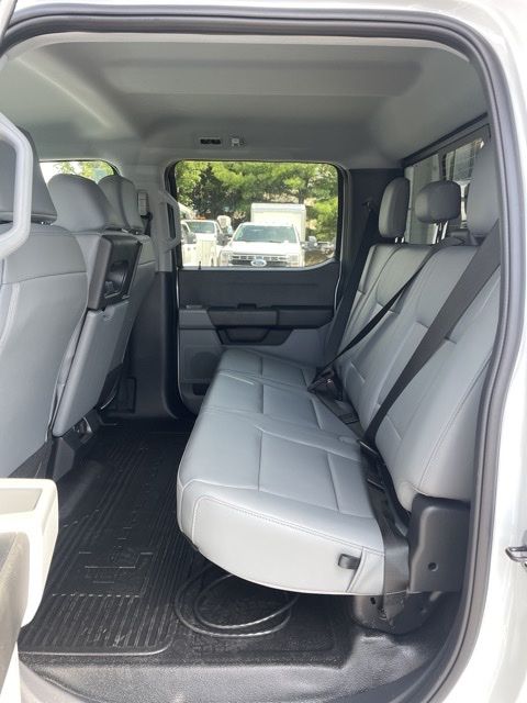 2025 Ford F-450 Chassis XL