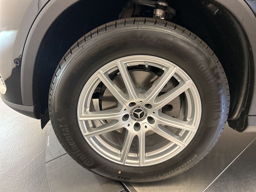 Thumbnail: 2026 Mercedes-Benz GLC - 10