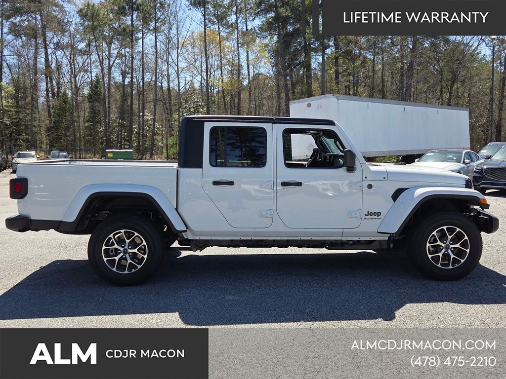 New 2026 Bright White Clear-Coat Exterior Paint Jeep Sport S image 14