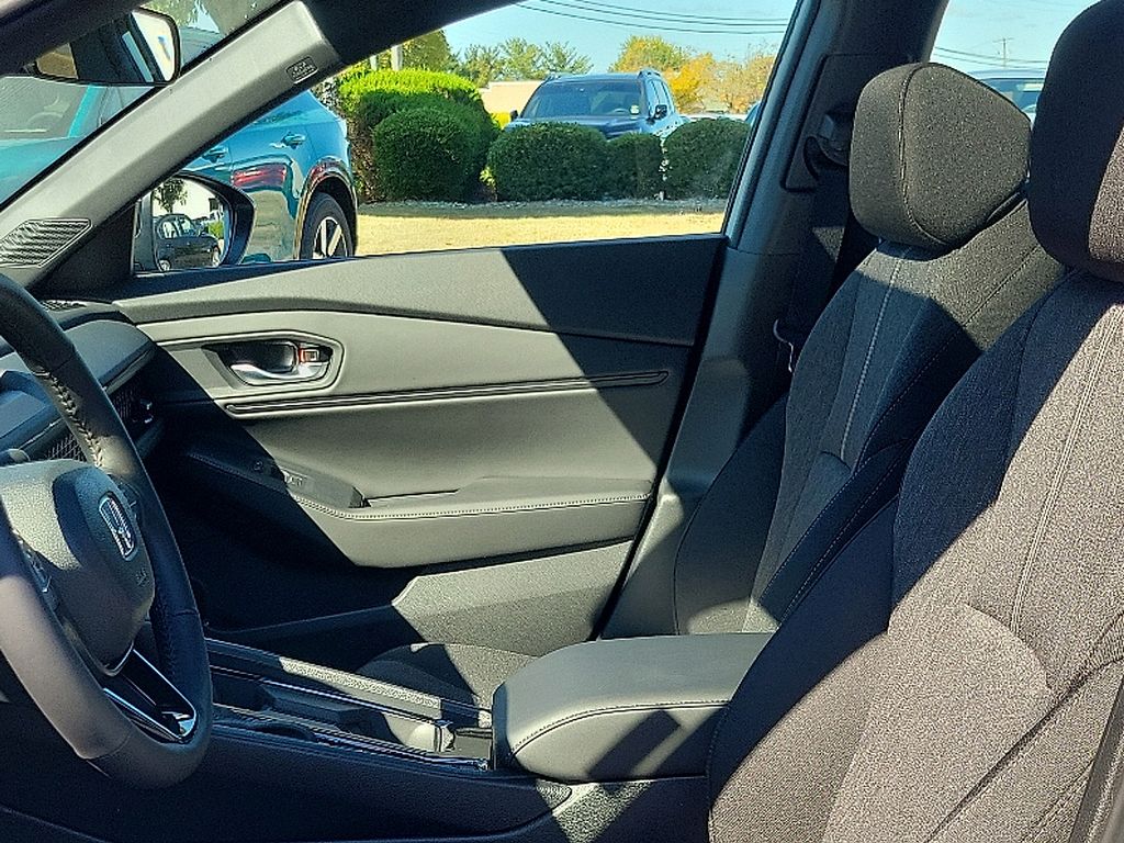 2025 Honda Accord Sport 8