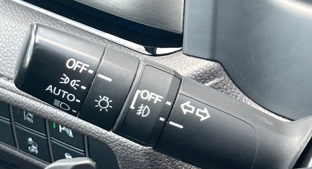 2018 Honda Odyssey Elite White at Community Honda