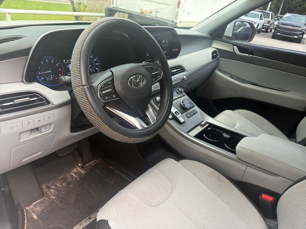 Certified Used 2021 White Hyundai SEL image 6