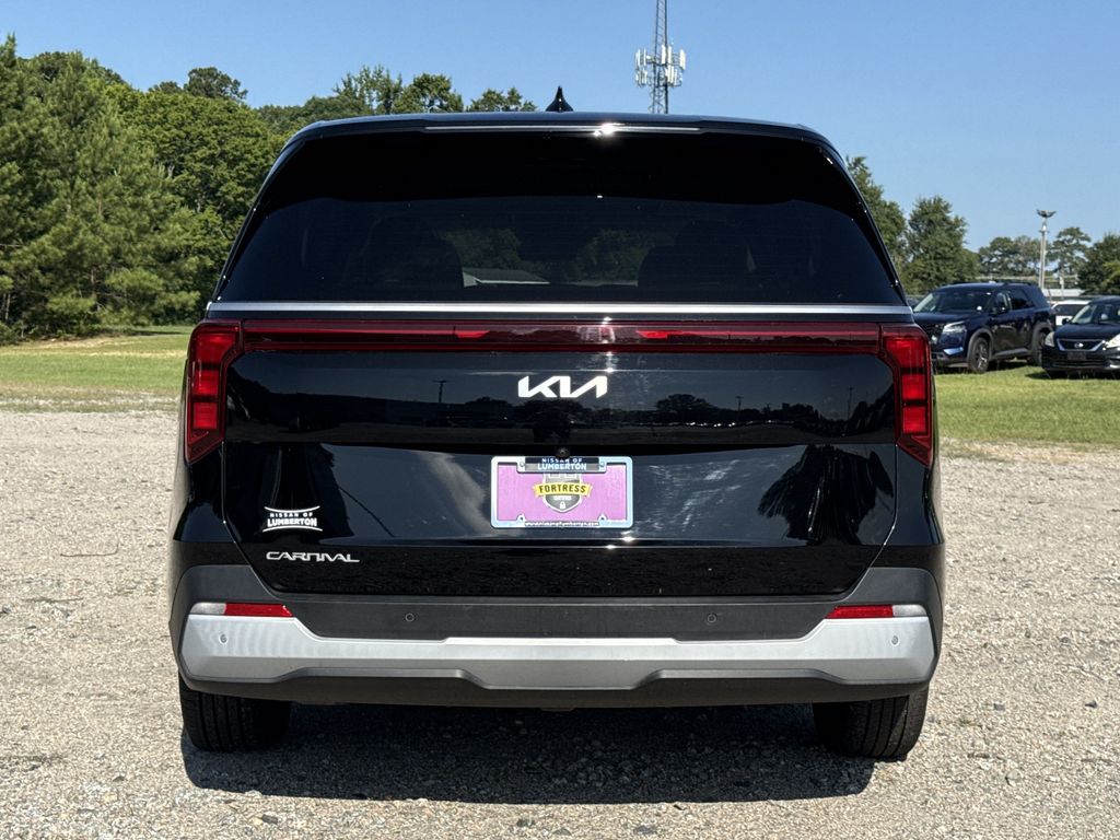 Used 2026 Kia Carnival Van