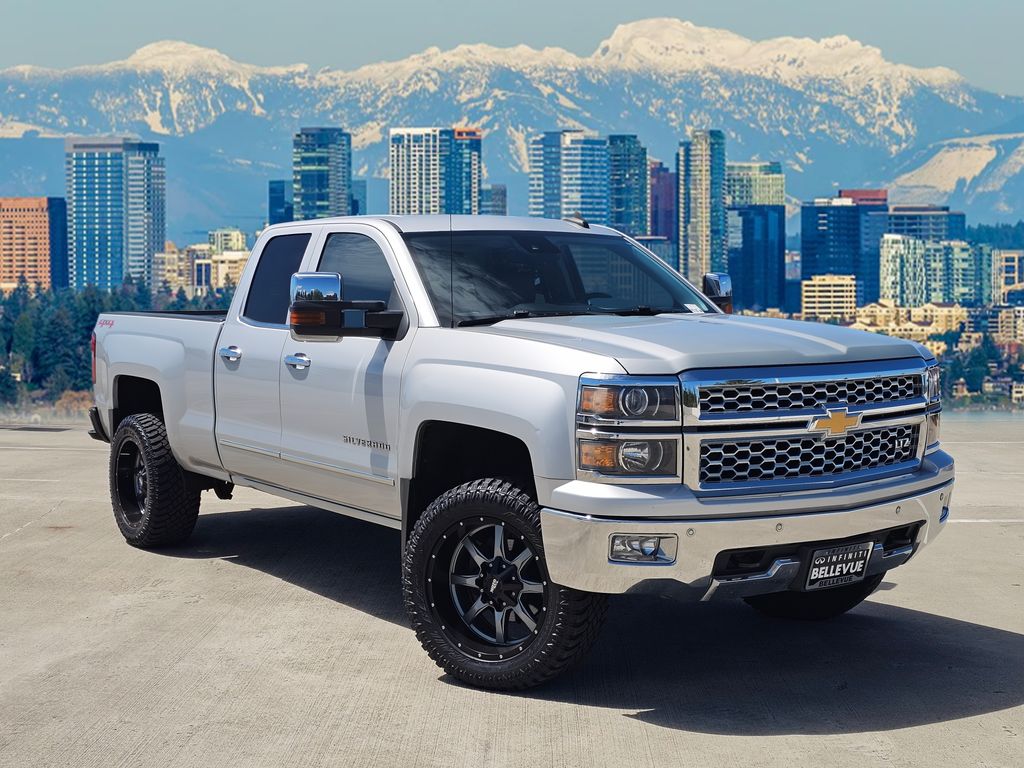 Silver Ice Metallic 2015 Chevrolet Silverado 1500 Pickup Truck Four-Wheel Drive 8-Speed Automatic Overdrive