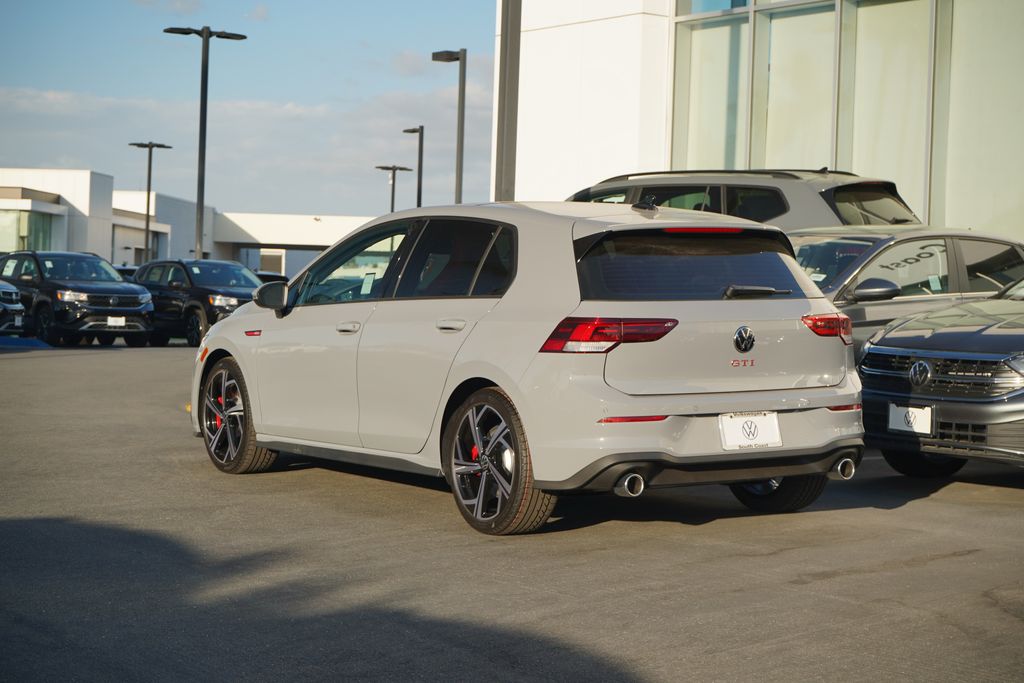 2024 Volkswagen Golf GTI 2.0T SE 3