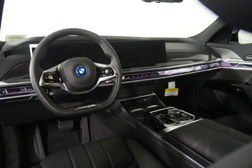 Thumbnail: 2026 BMW i7 - 19