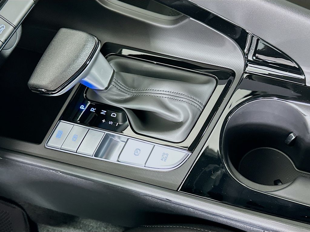 Thumbnail: 2025 Hyundai Elantra - 14