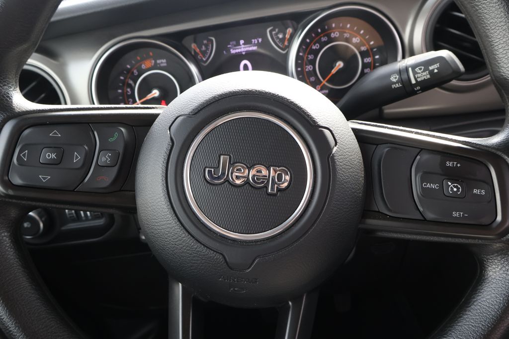 Thumbnail: 2022 Jeep Wrangler - 18