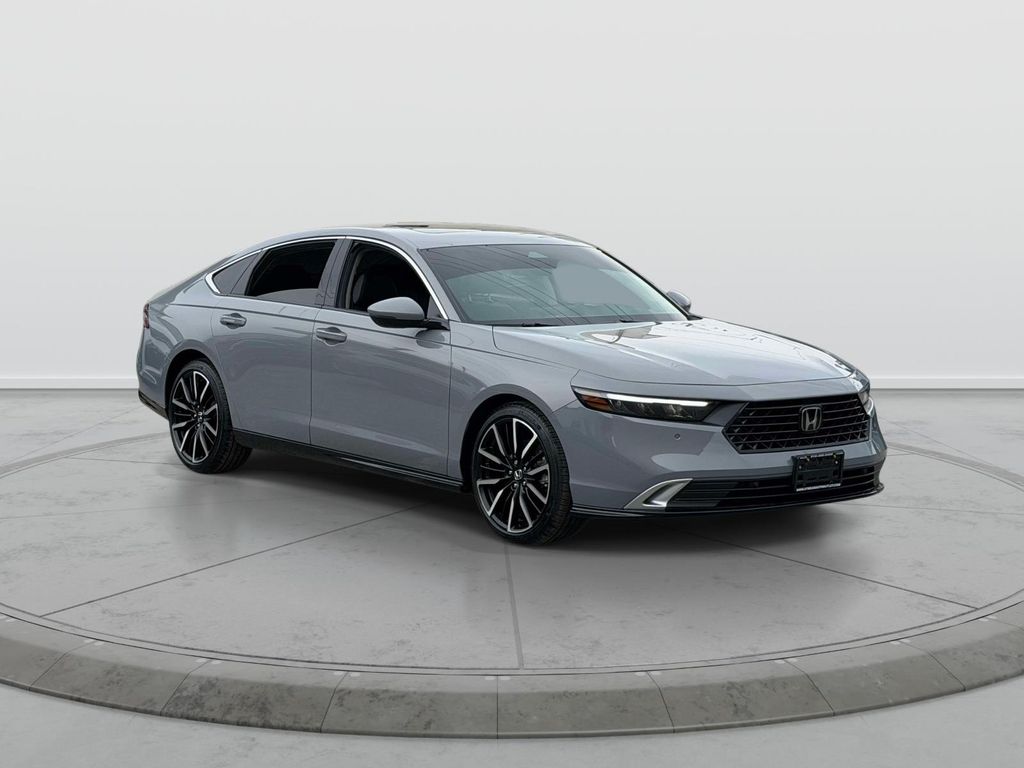 2025 Honda Accord Hybrid Touring's photo