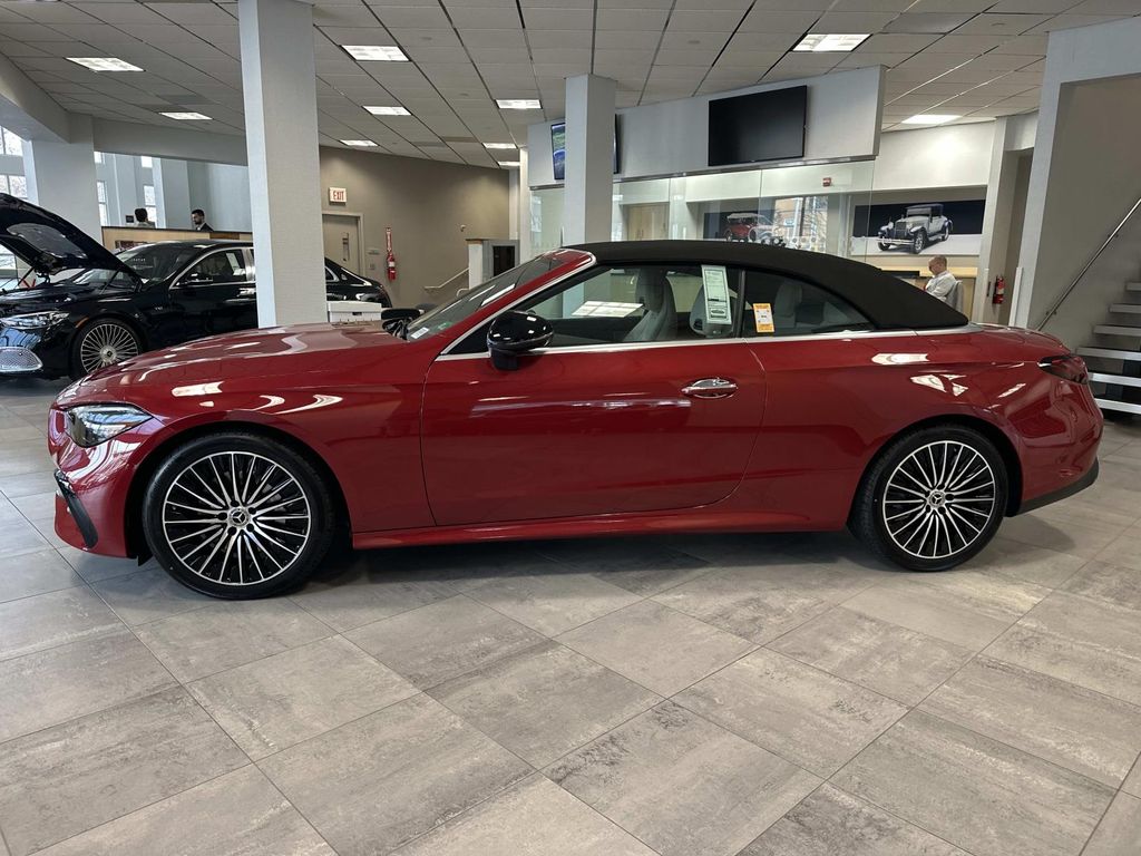 Thumbnail: 2026 Mercedes-Benz CLE - 8