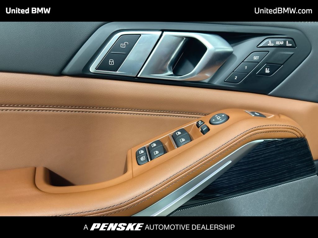 Thumbnail: 2026 BMW X7 - 11