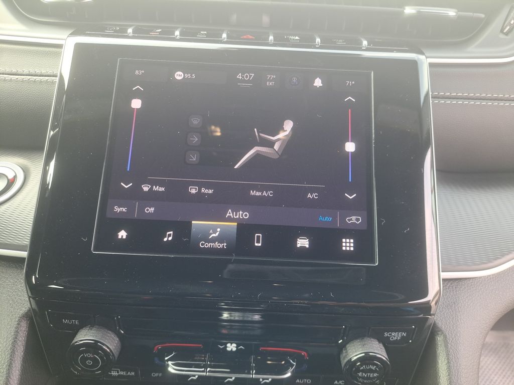 New Car 2025 Jeep Grand Cherokee  Laredo For Sale Under $40,000 In Austin, Texas