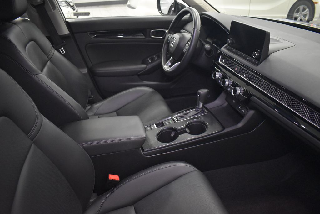 2022 Honda Civic EX-L 31
