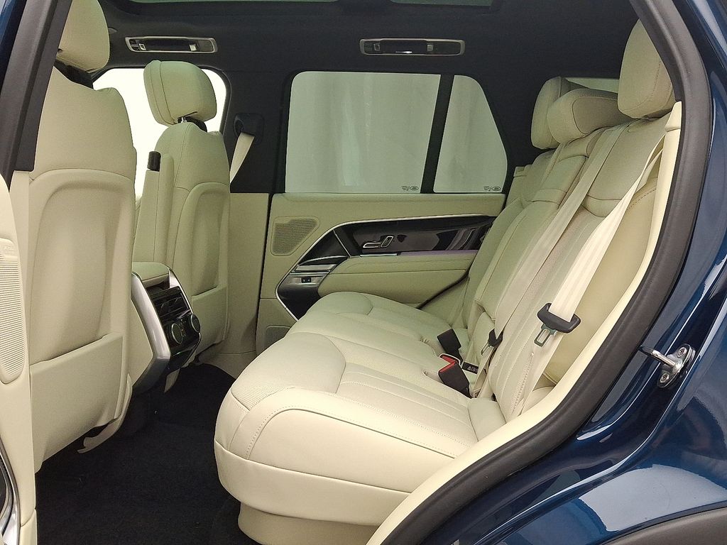 Thumbnail: 2026 Land Rover Range Rover - 6