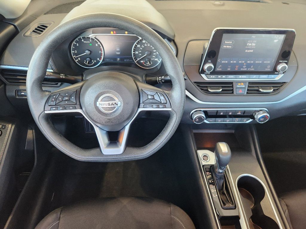 2022 Nissan Altima 2.5 SV 29