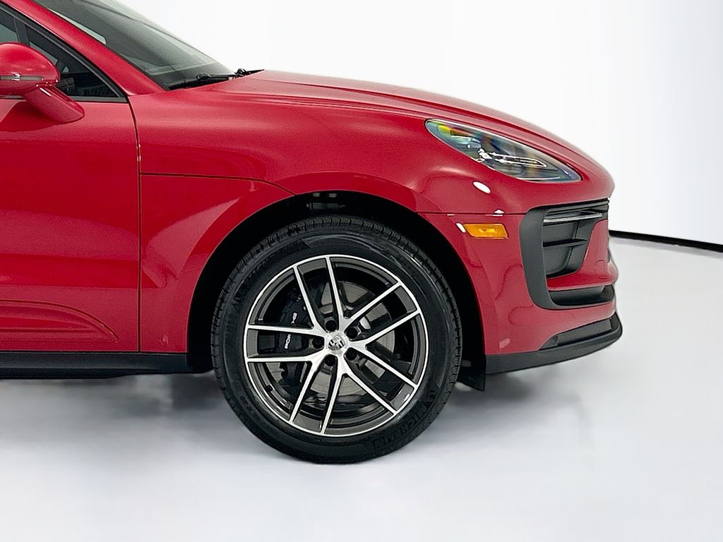 Thumbnail: 2026 Porsche Macan - 11
