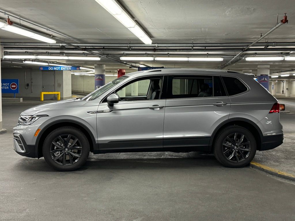 2024 Volkswagen Tiguan 2.0T SE 30