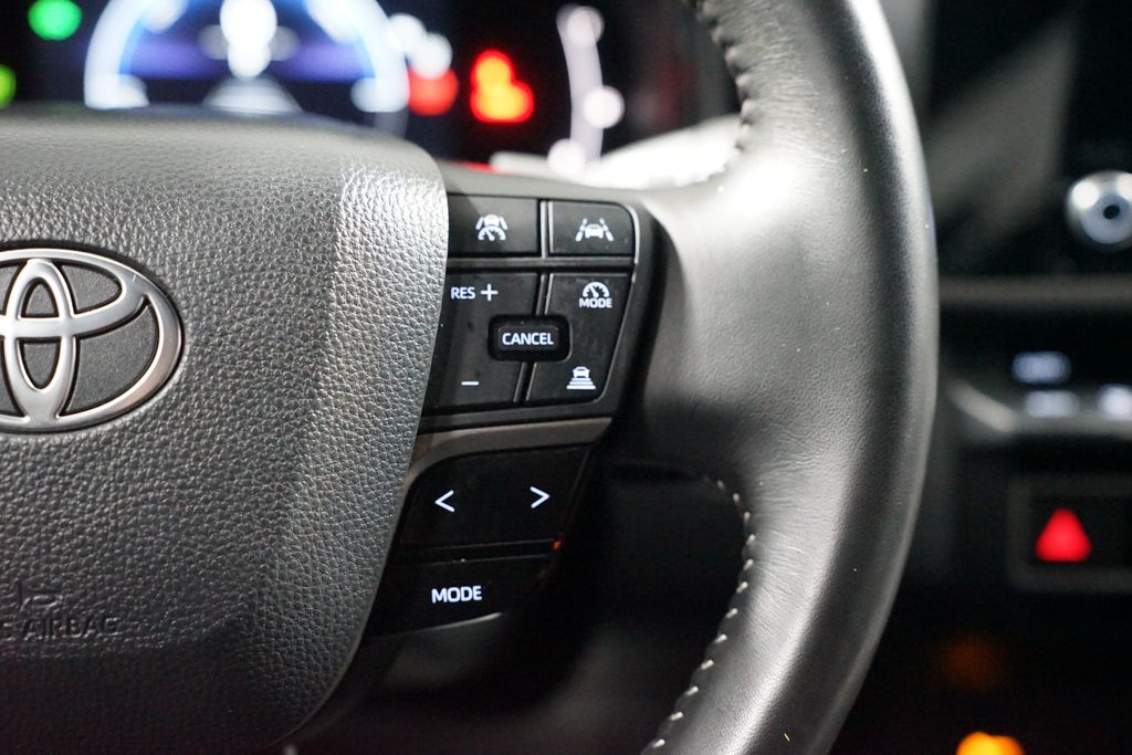 Thumbnail: 2025 Toyota Camry - 13