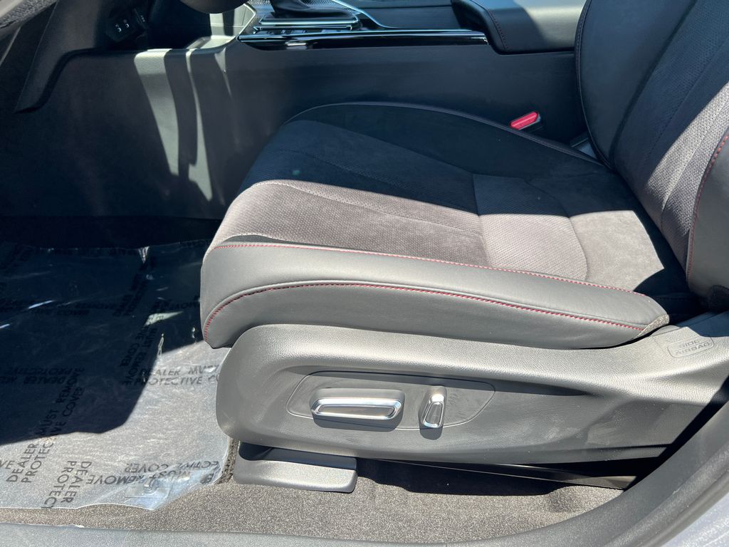 Thumbnail: 2025 Acura ADX - 14