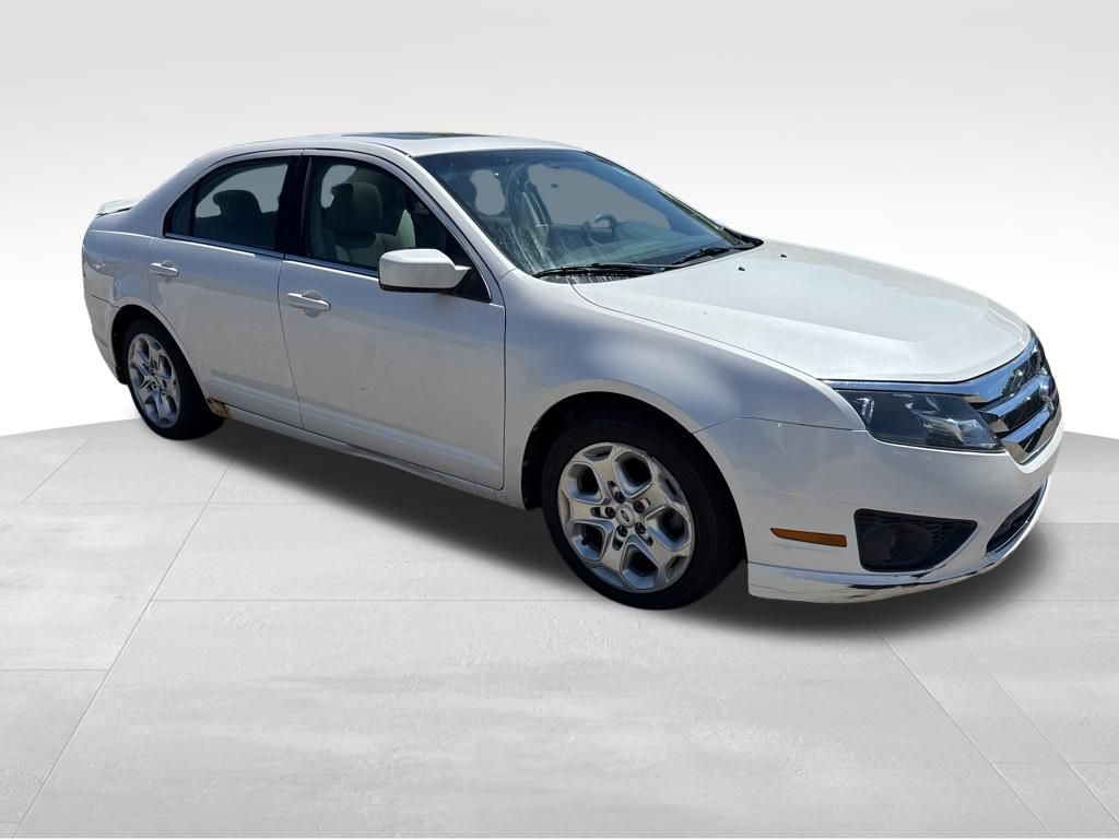Gray (Platinum) 2010 Ford Fusion SE Sedan Front-Wheel Drive 6-Speed Automatic