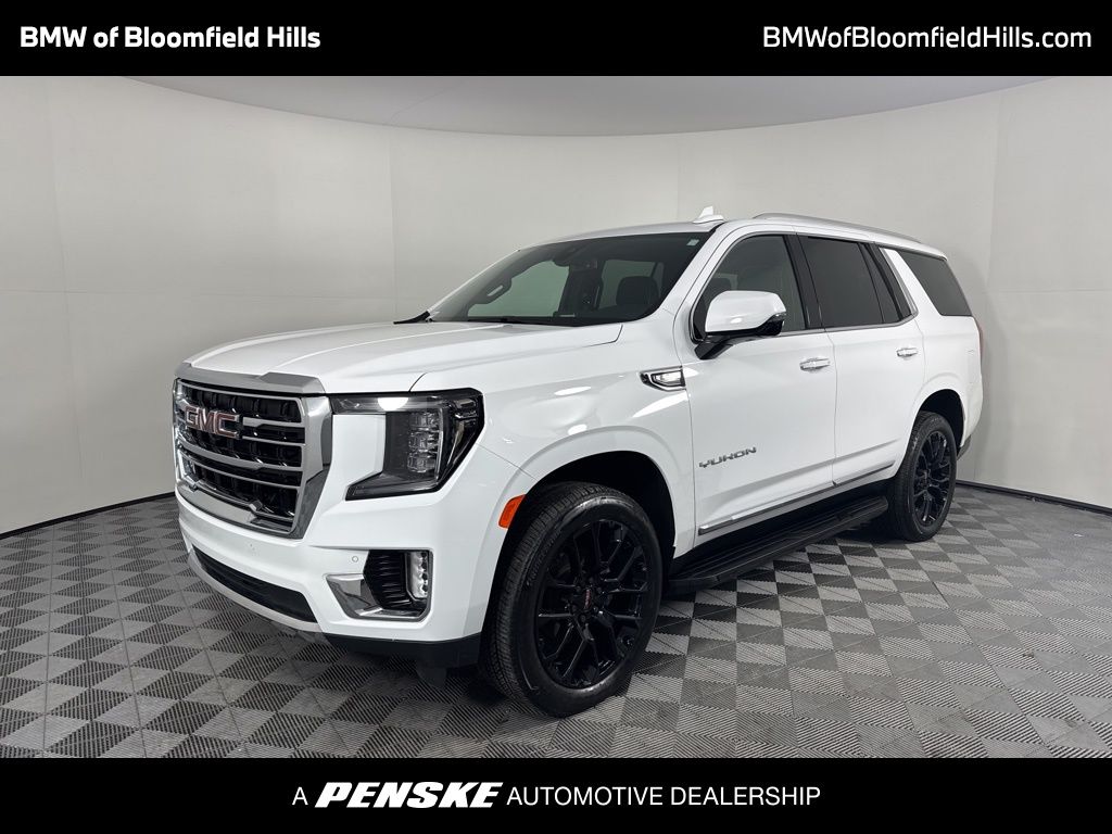 2022 GMC Yukon SLT Hero Image