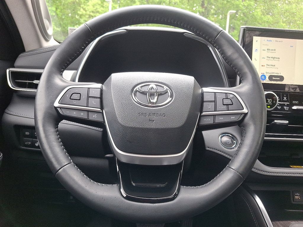 2023 Toyota Highlander Platinum 19