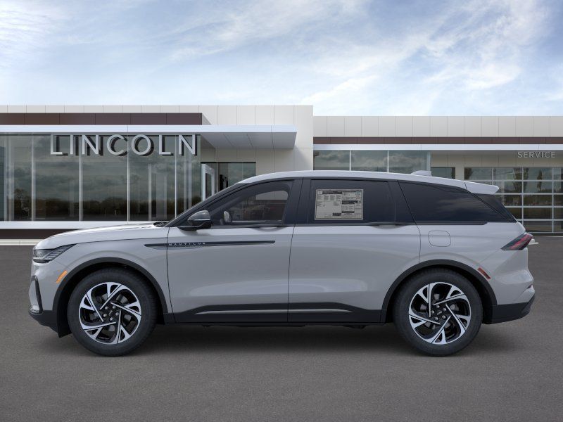 Thumbnail: 2026 Lincoln Nautilus - 3