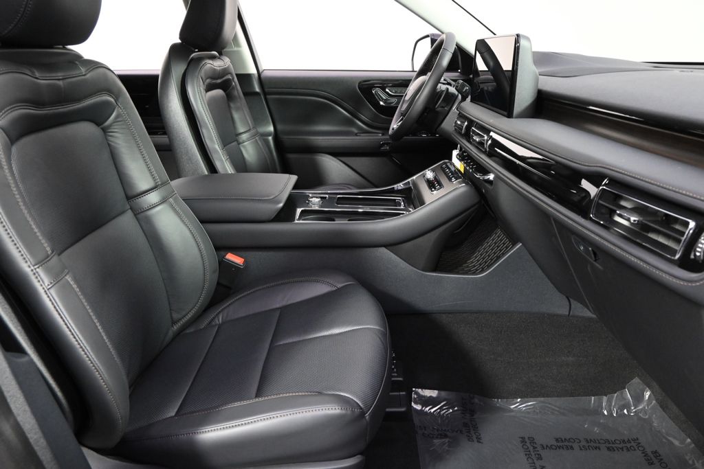 New 2026 Black Lincoln Reserve image 16