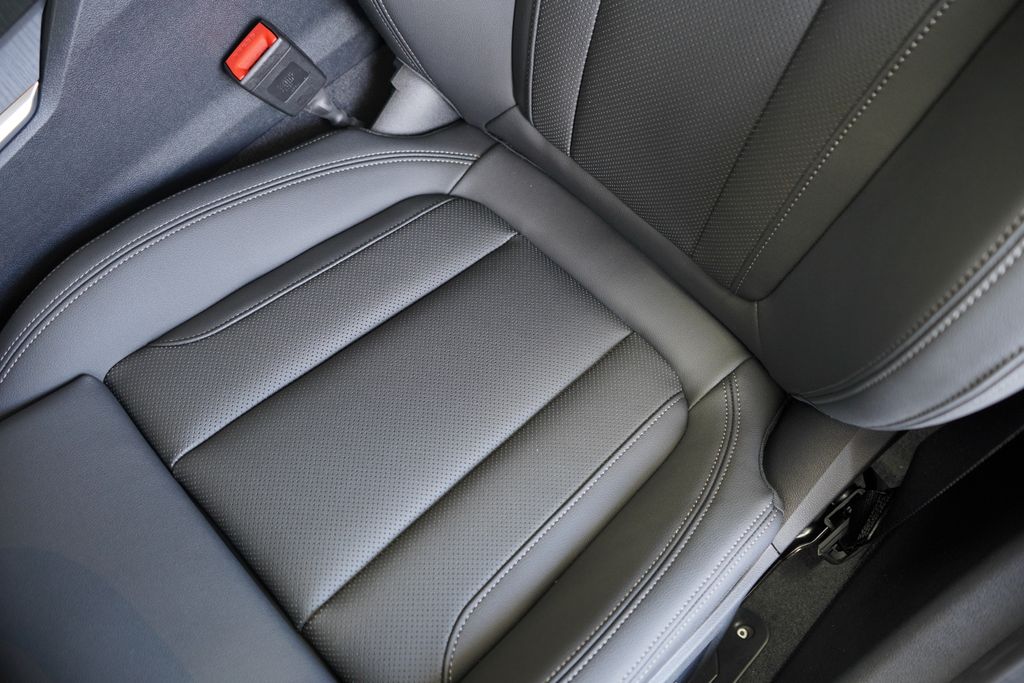 Thumbnail: 2026 BMW 3 Series - 11