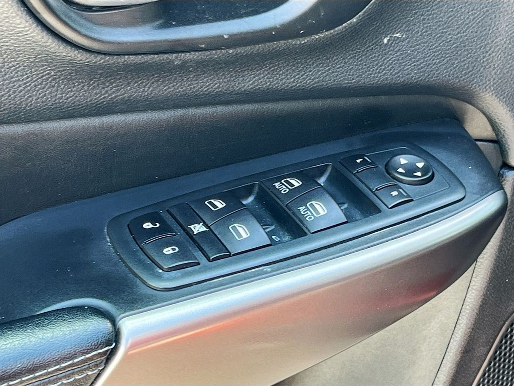 2021 Jeep Cherokee Latitude Red at Emmons Autoplex