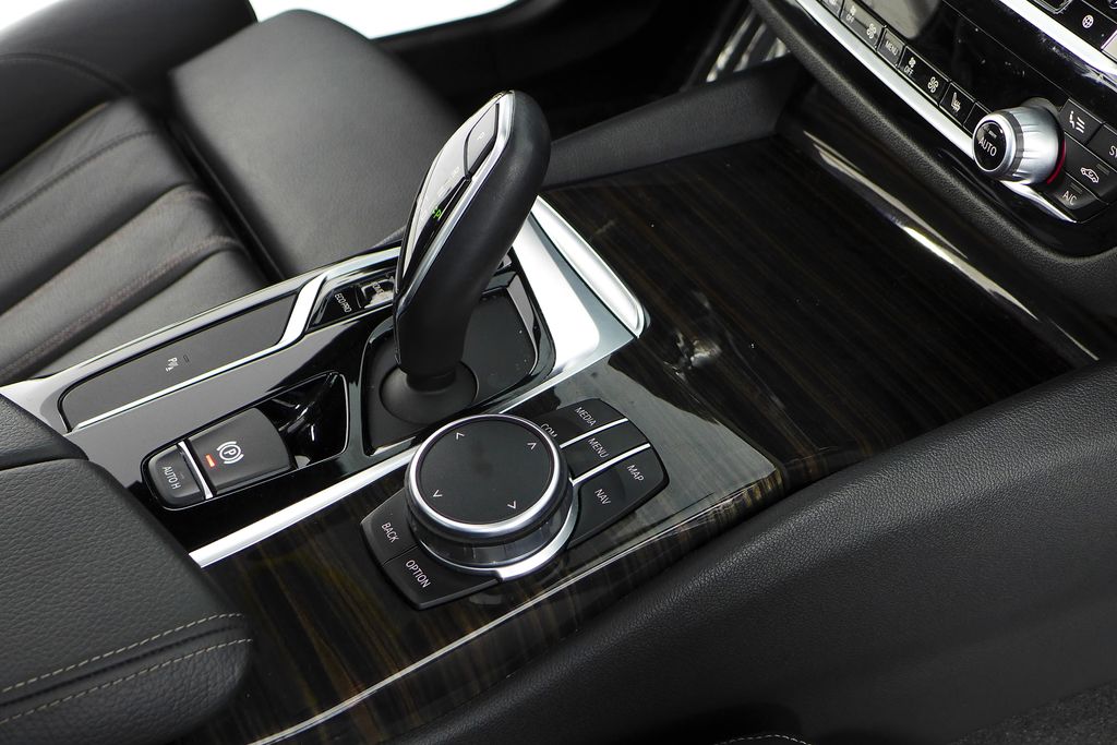 Thumbnail: 2018 BMW 5 Series - 16