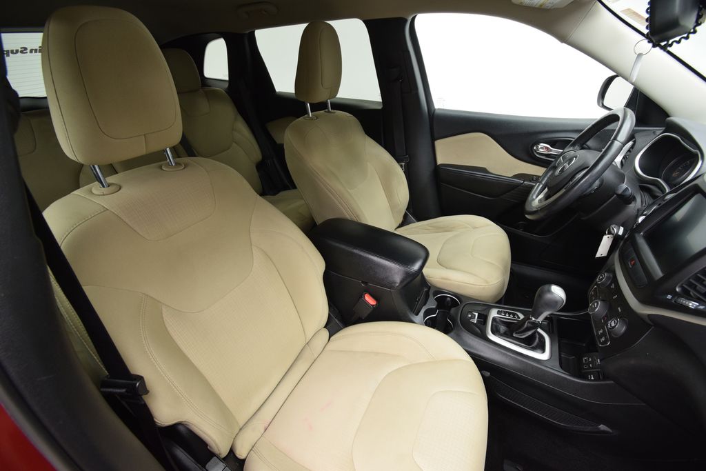 used 2015 Jeep Cherokee car, priced at $9,500