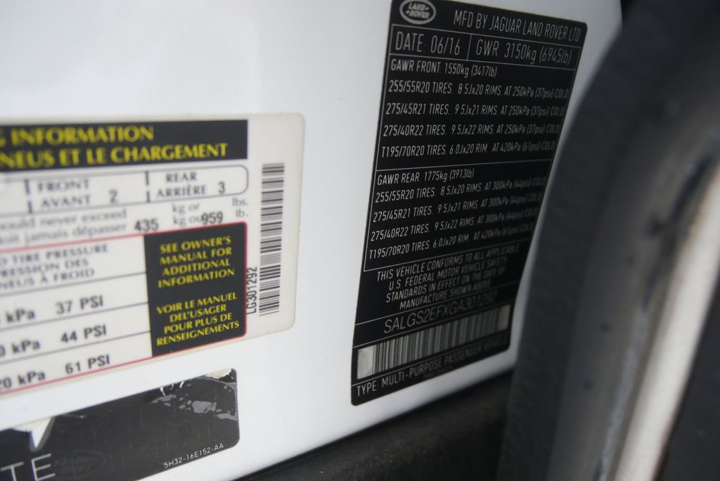 Thumbnail: 2016 Land Rover Range Rover - 24