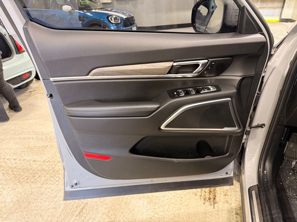 Thumbnail: 2022 Kia Telluride - 10