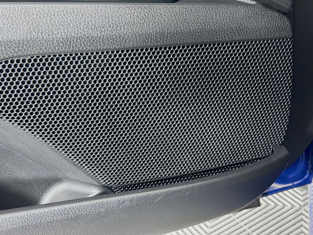 Thumbnail: 2025 Toyota Camry - 19