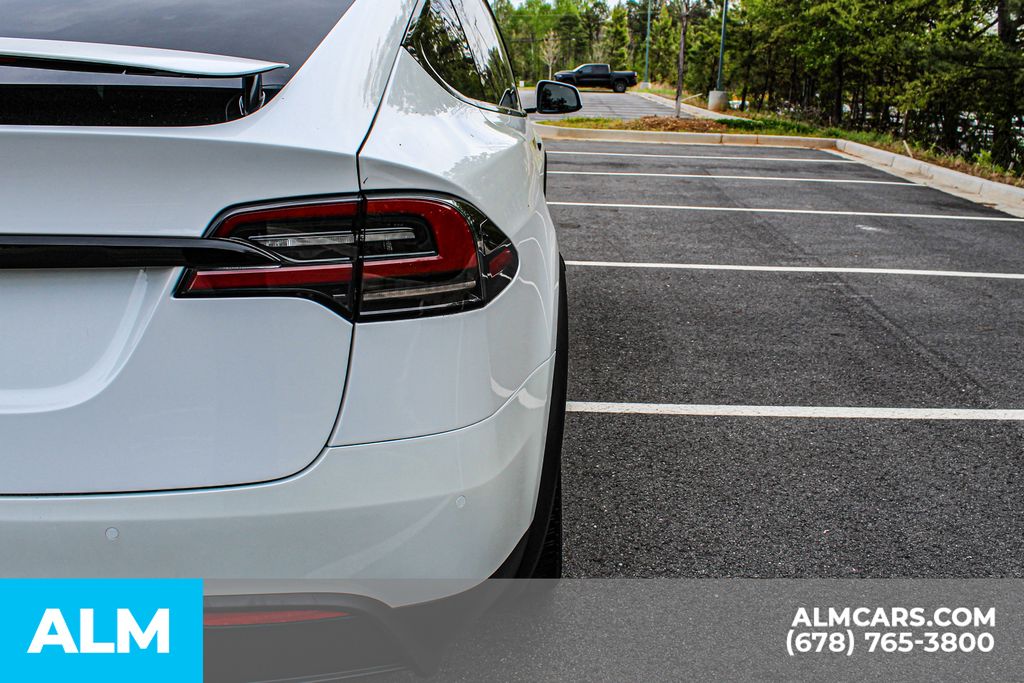 Used 2023 White Tesla Standard Range image 10